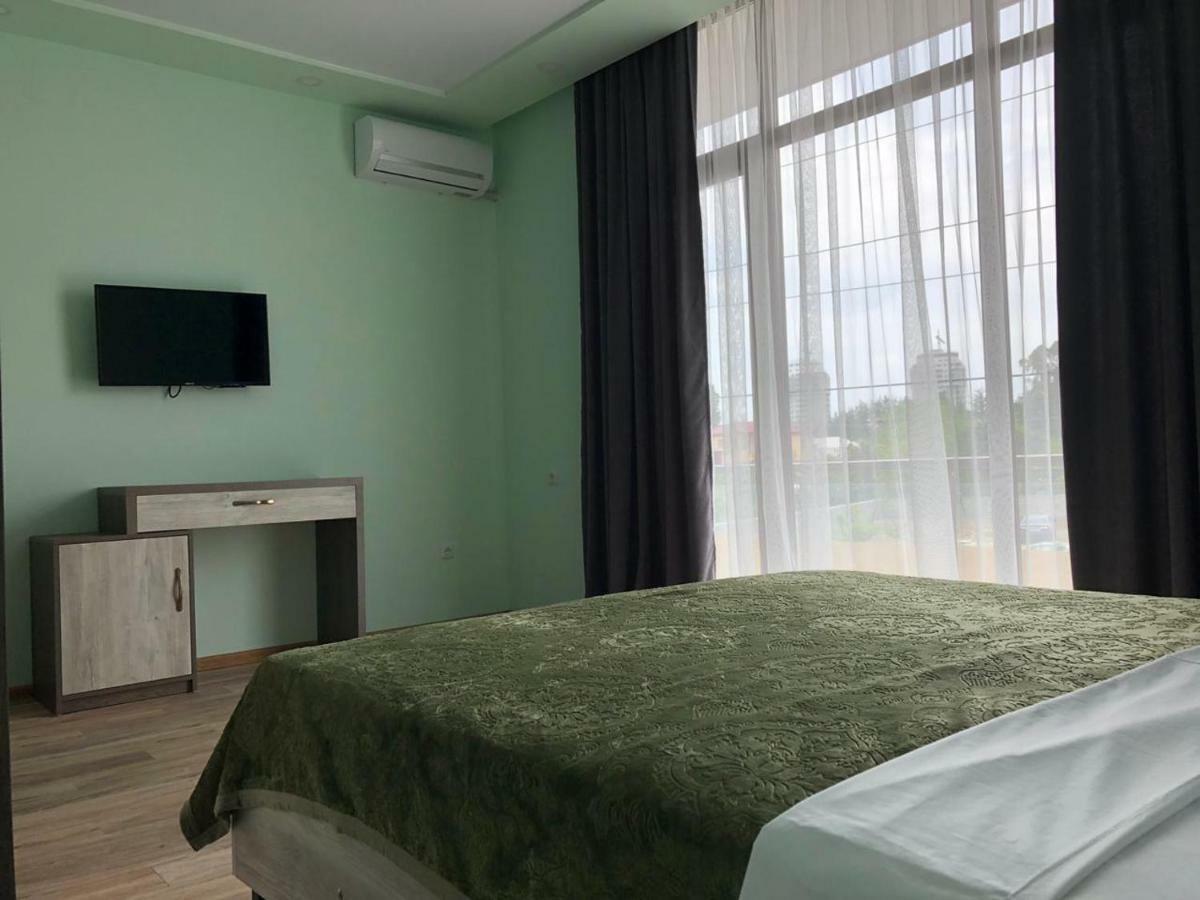 Hotel Royal Georgia Batumi Esterno foto
