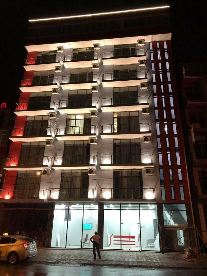 Hotel Royal Georgia Batumi Esterno foto