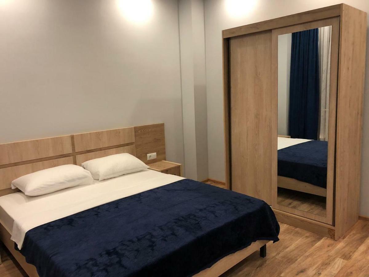 Hotel Royal Georgia Batumi Esterno foto