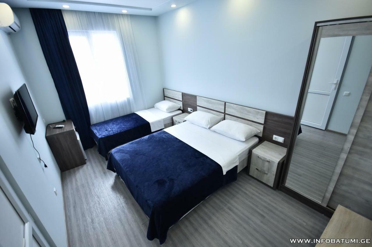 Hotel Royal Georgia Batumi Esterno foto