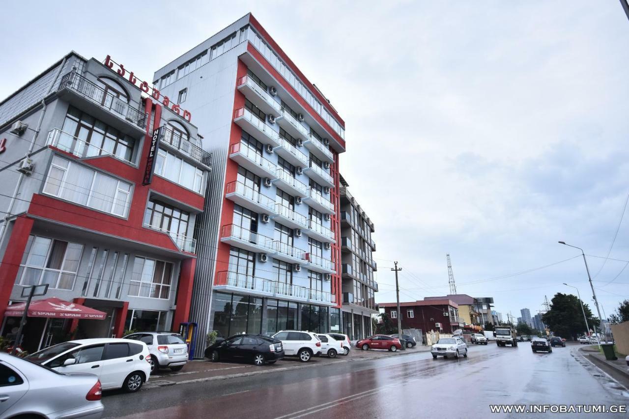 Hotel Royal Georgia Batumi Esterno foto