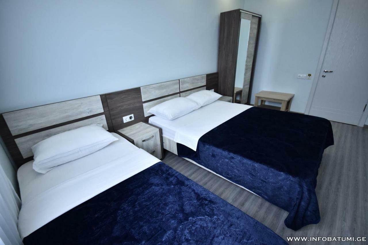 Hotel Royal Georgia Batumi Esterno foto